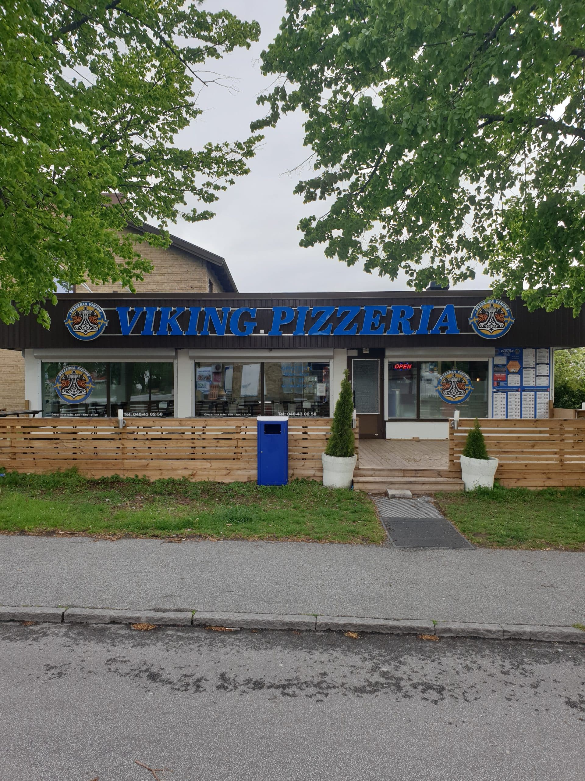Pizzeria Vikings fasad med skylt på Lundavägen 67 i Arlöv